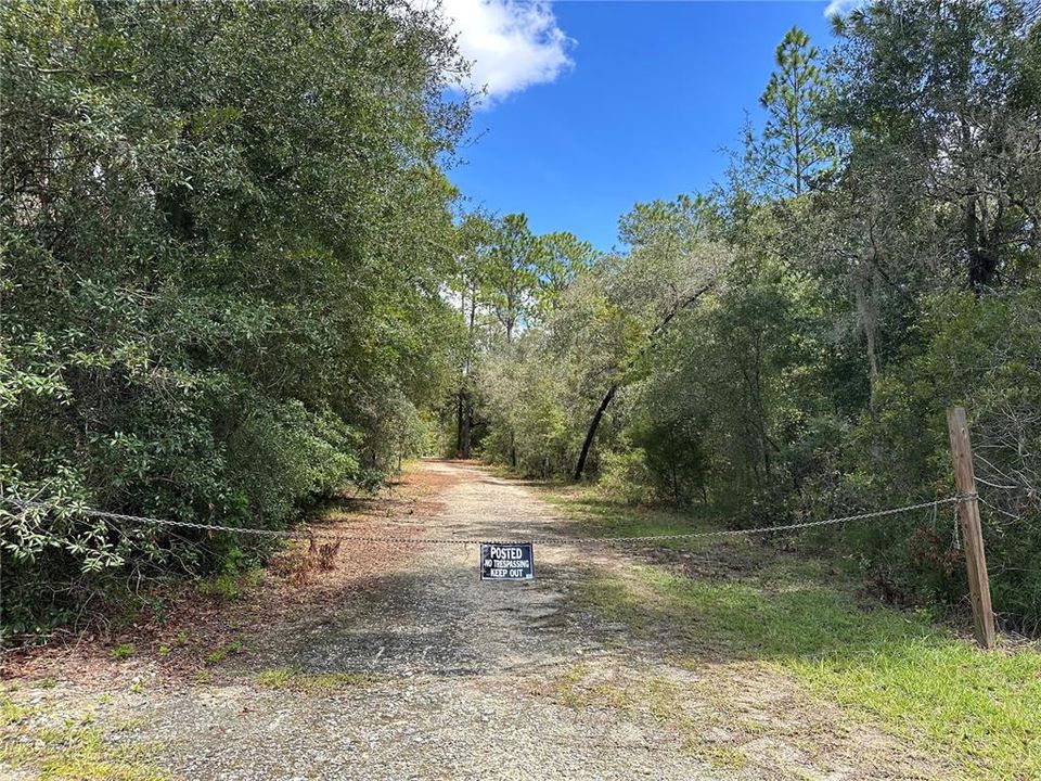 На продажу: $325,000 (10.00 acres)