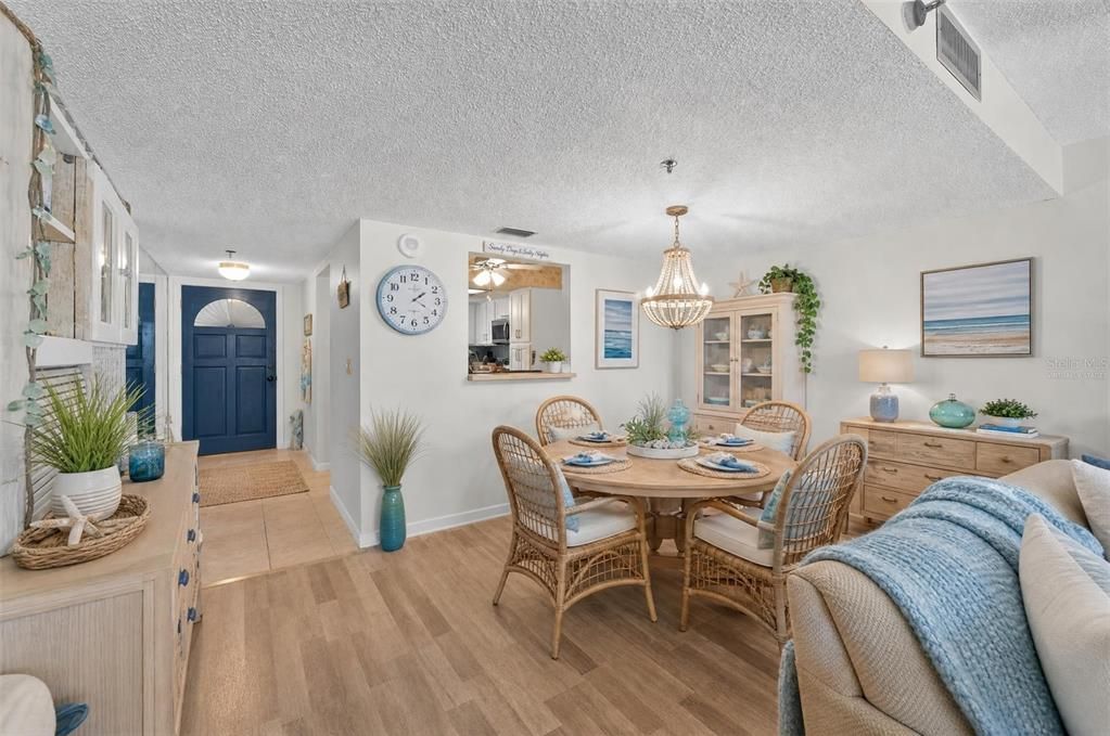 En Venta: $795,000 (2 camas, 2 baños, 1275 Pies cuadrados)