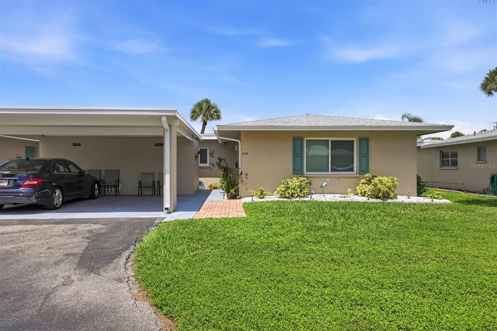 For Sale: $215,000 (2 beds, 2 baths, 1195 Square Feet)
