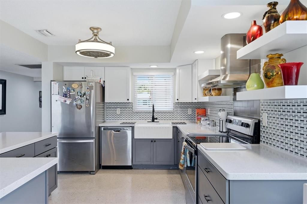 For Sale: $215,000 (2 beds, 2 baths, 1195 Square Feet)