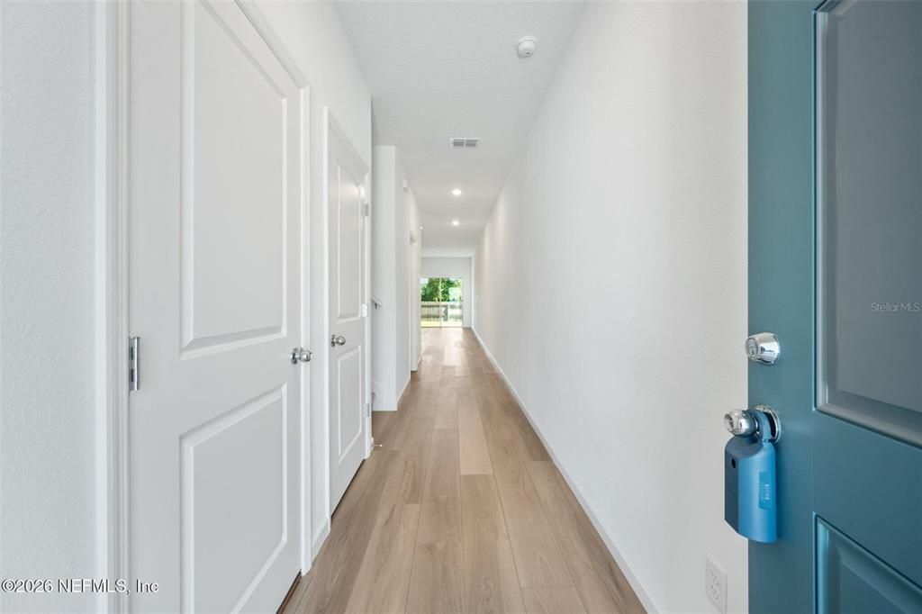 For Sale: $245,000 (3 beds, 2 baths, 1558 Square Feet)