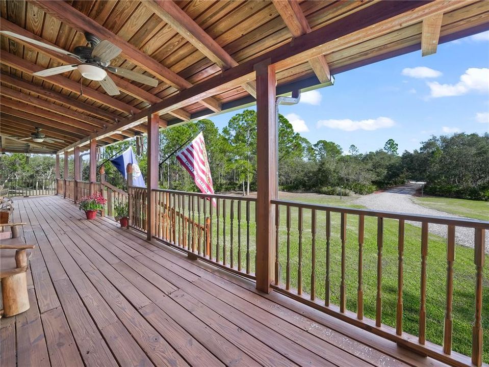 For Sale: $800,000 (3 beds, 3 baths, 2264 Square Feet)