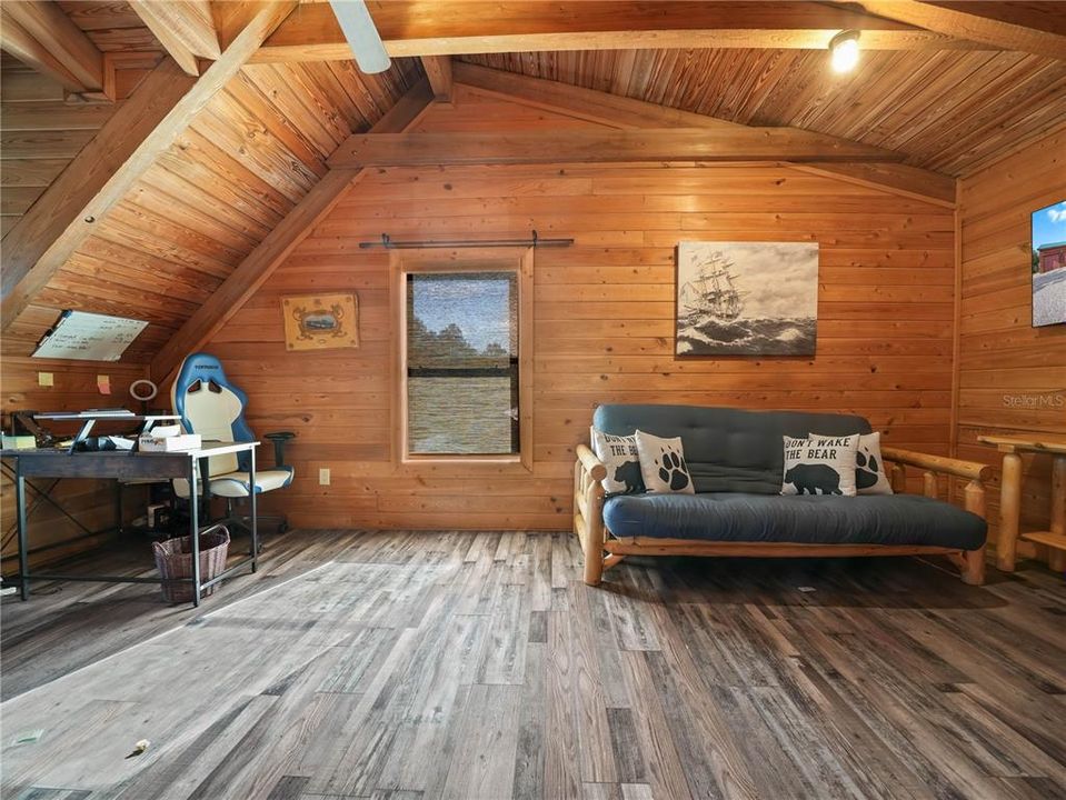 For Sale: $800,000 (3 beds, 3 baths, 2264 Square Feet)