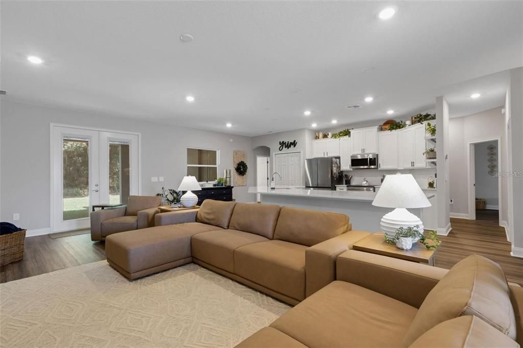 For Rent: $3,795 (5 beds, 3 baths, 2956 Square Feet)