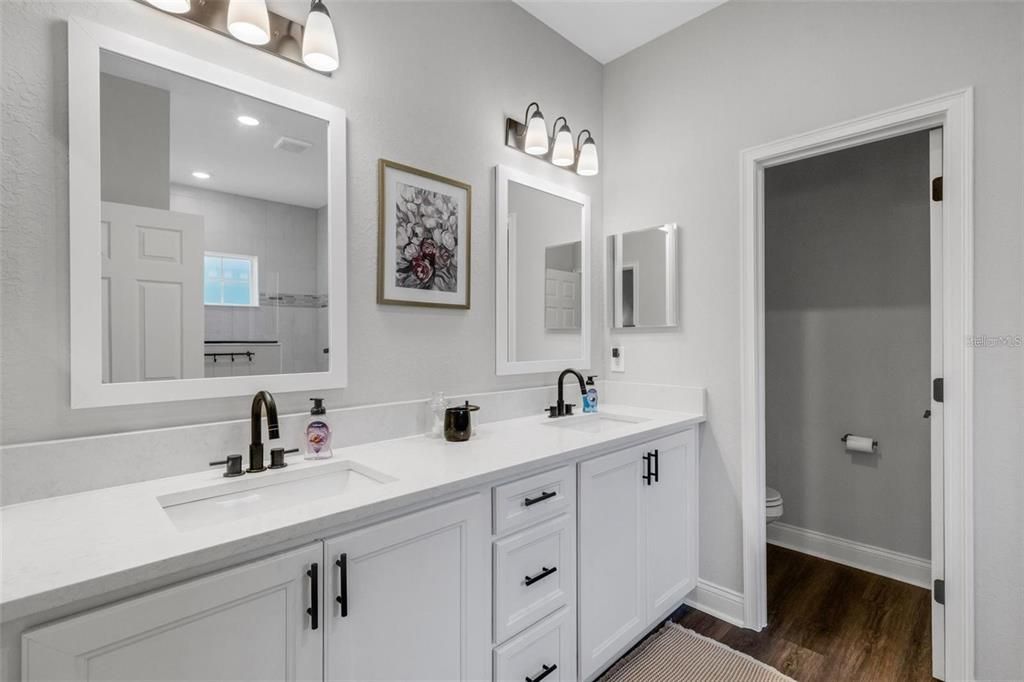 For Rent: $3,795 (5 beds, 3 baths, 2956 Square Feet)