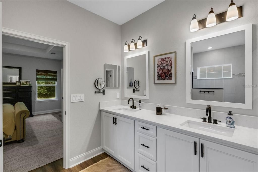 For Rent: $3,795 (5 beds, 3 baths, 2956 Square Feet)