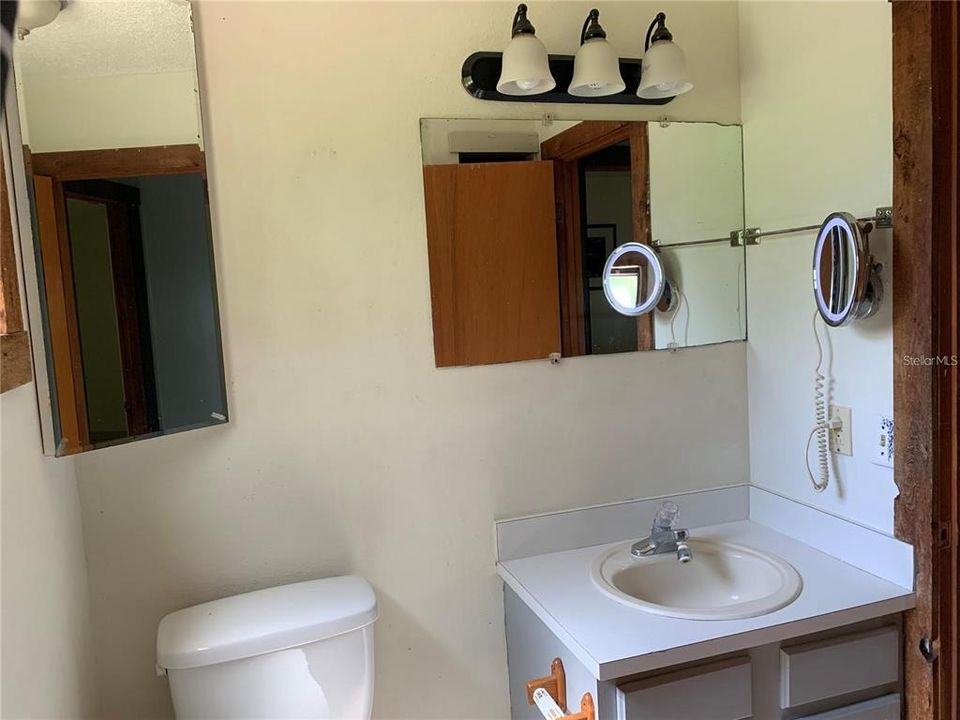 For Rent: $995 (1 beds, 1 baths, 616 Square Feet)