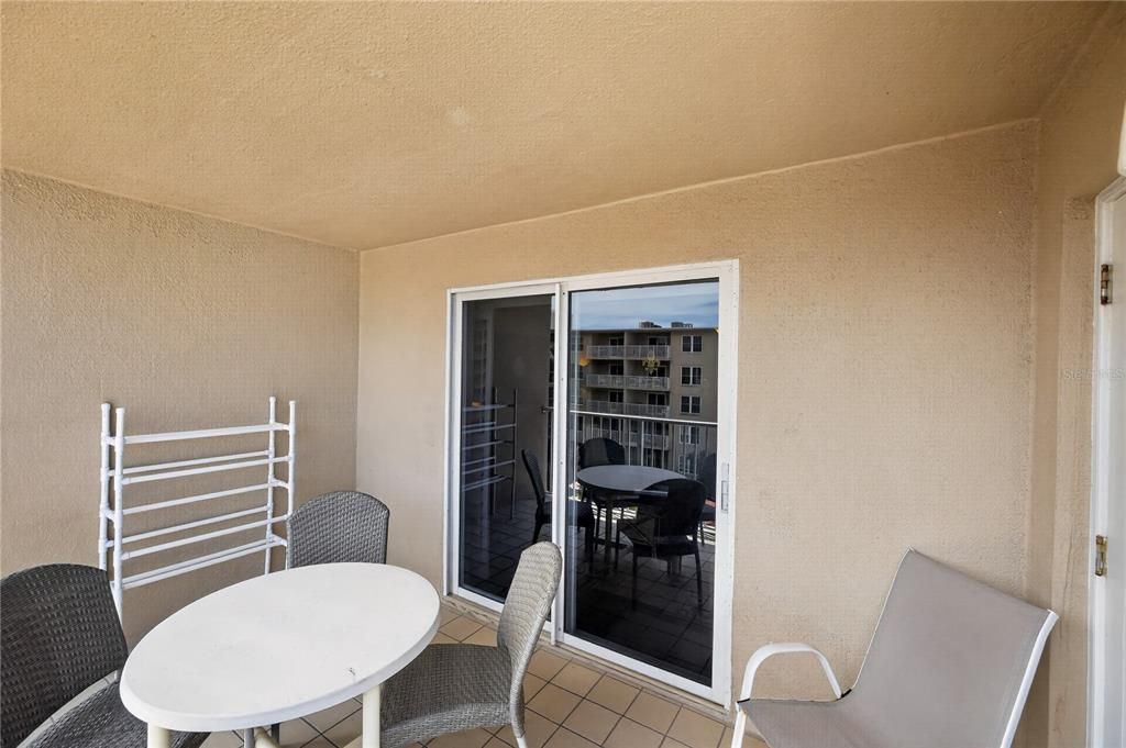 En Venta: $435,000 (2 camas, 2 baños, 966 Pies cuadrados)