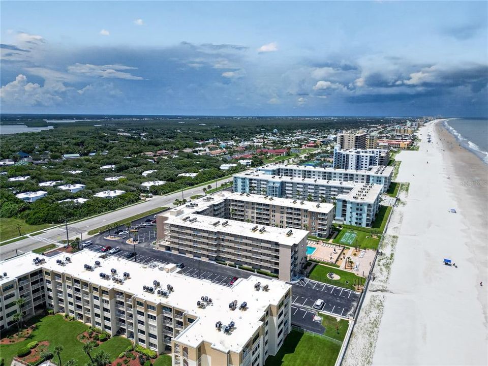 En Venta: $435,000 (2 camas, 2 baños, 966 Pies cuadrados)