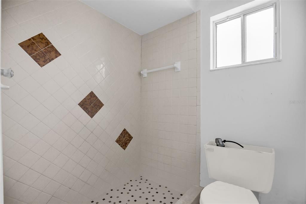 На продажу: $279,000 (3 спален, 2 ванн, 1361 Квадратных фут)