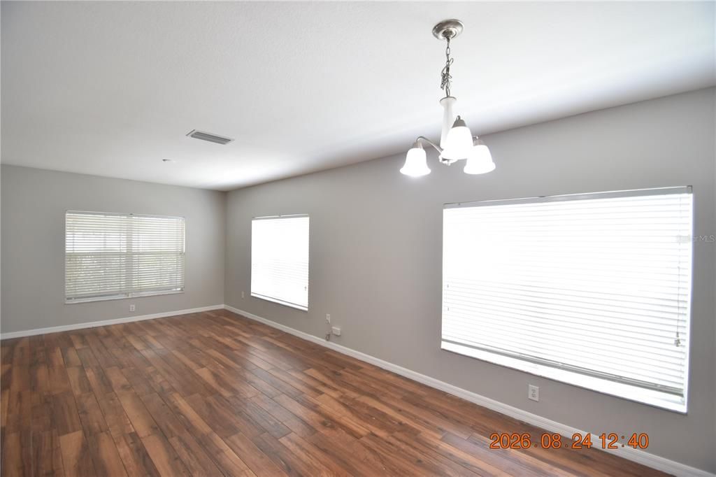 For Rent: $2,500 (4 beds, 2 baths, 2591 Square Feet)