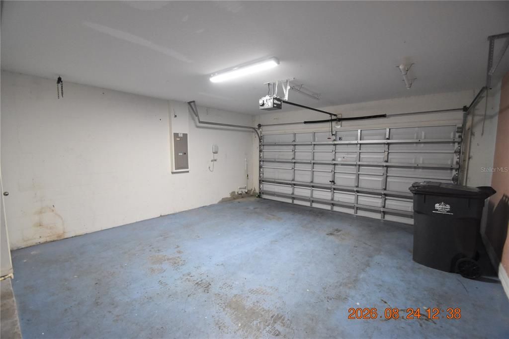 For Rent: $2,500 (4 beds, 2 baths, 2591 Square Feet)