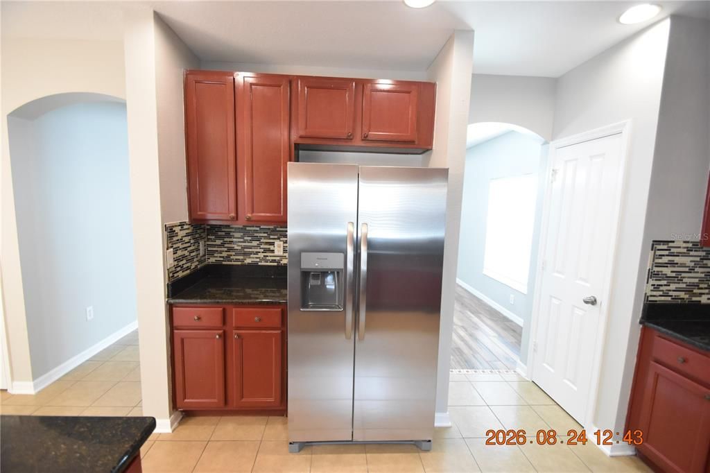 For Rent: $2,500 (4 beds, 2 baths, 2591 Square Feet)