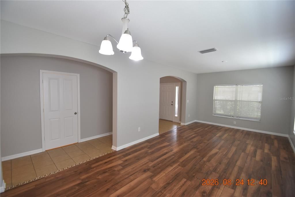 For Rent: $2,500 (4 beds, 2 baths, 2591 Square Feet)