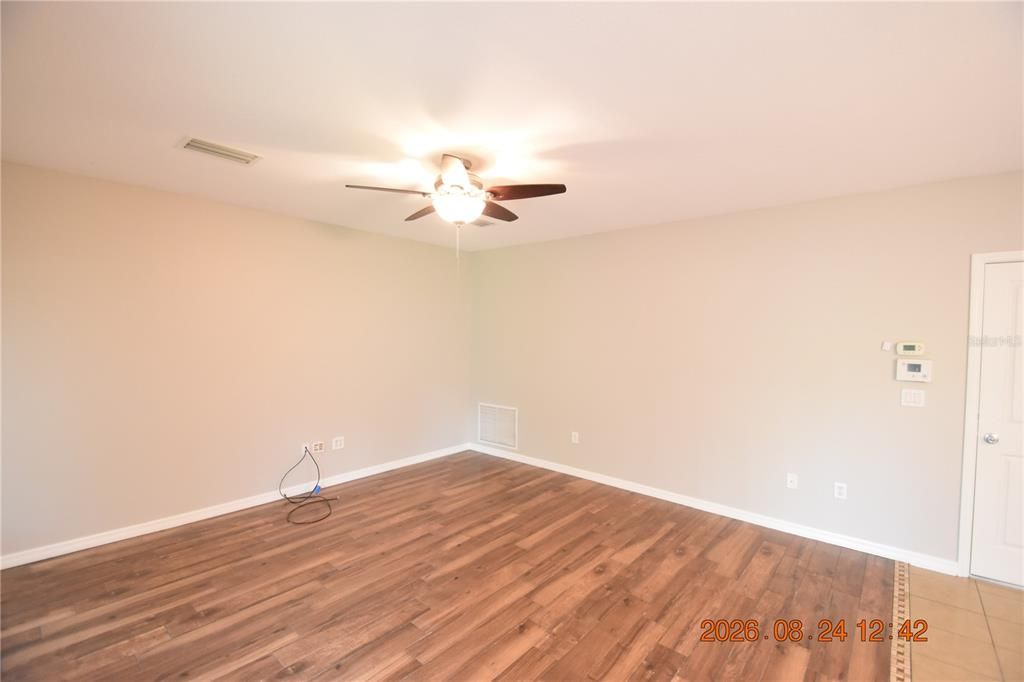For Rent: $2,500 (4 beds, 2 baths, 2591 Square Feet)