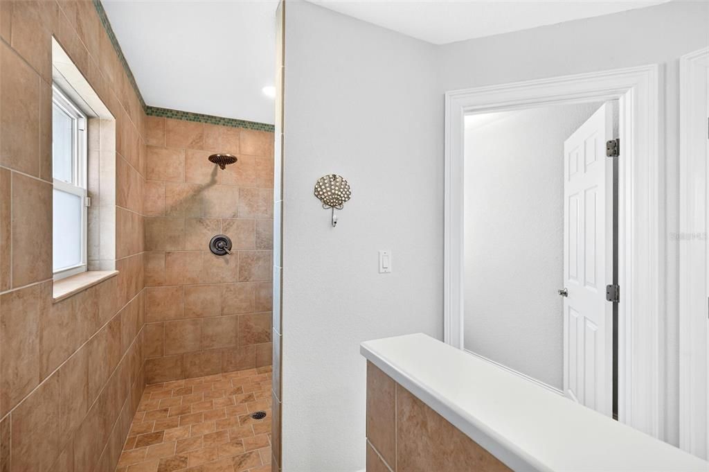 For Sale: $2,174,000 (5 beds, 4 baths, 4472 Square Feet)