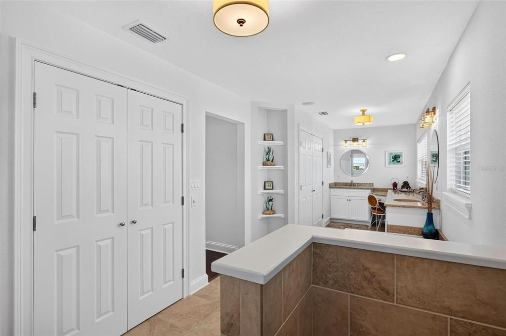 For Sale: $2,174,000 (5 beds, 4 baths, 4472 Square Feet)