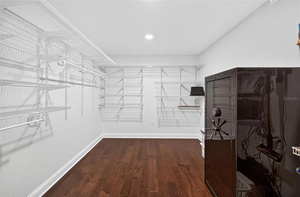 For Sale: $2,174,000 (5 beds, 4 baths, 4472 Square Feet)