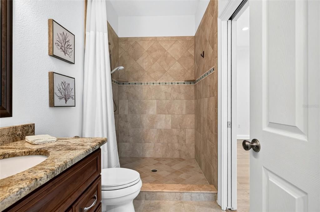 For Sale: $2,174,000 (5 beds, 4 baths, 4472 Square Feet)