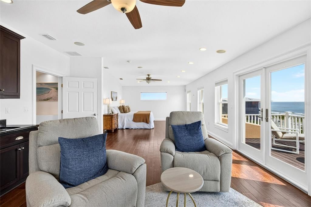 For Sale: $2,174,000 (5 beds, 4 baths, 4472 Square Feet)