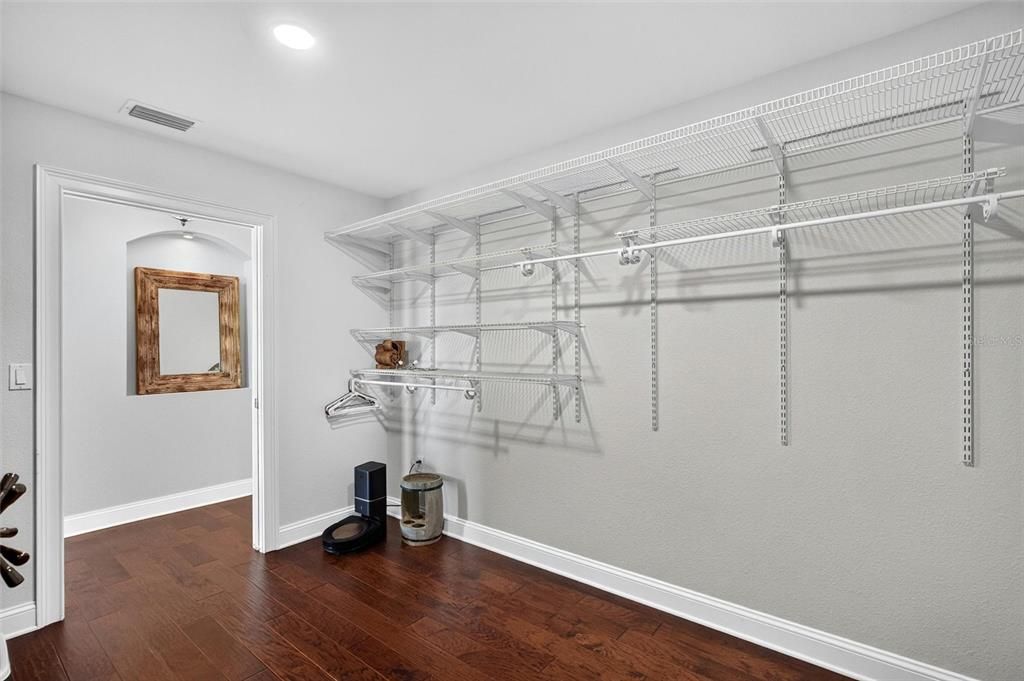For Sale: $2,174,000 (5 beds, 4 baths, 4472 Square Feet)
