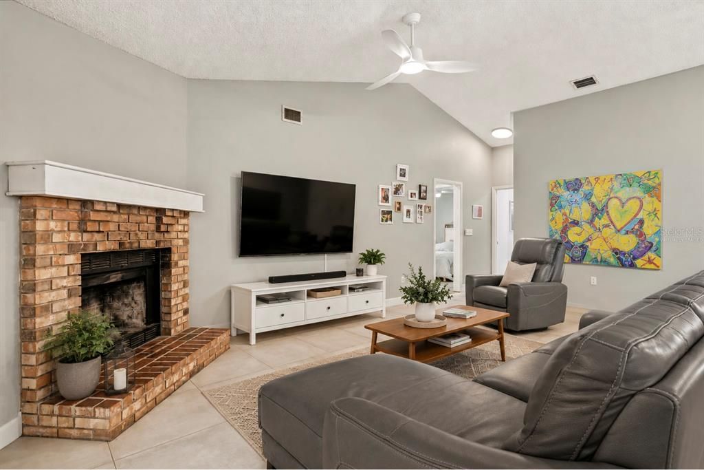 For Sale: $455,000 (4 beds, 2 baths, 2070 Square Feet)