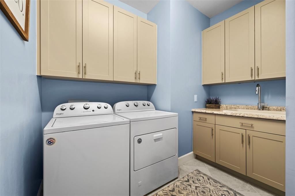 For Sale: $470,000 (3 beds, 2 baths, 2009 Square Feet)