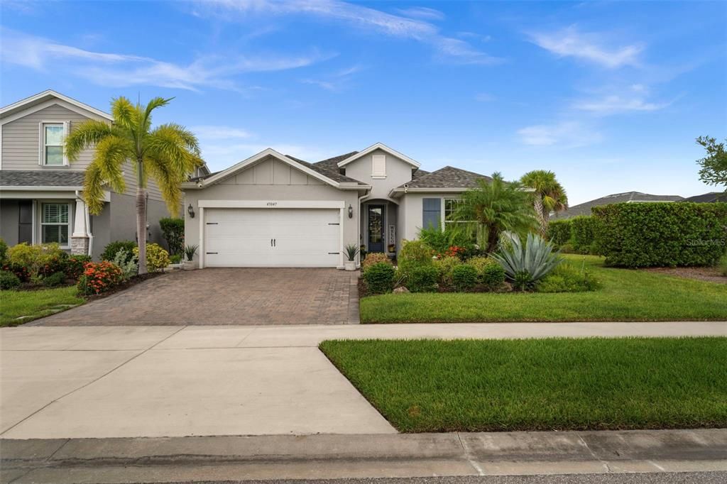 For Sale: $470,000 (3 beds, 2 baths, 2009 Square Feet)
