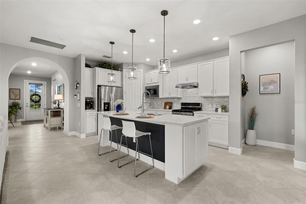For Sale: $470,000 (3 beds, 2 baths, 2009 Square Feet)