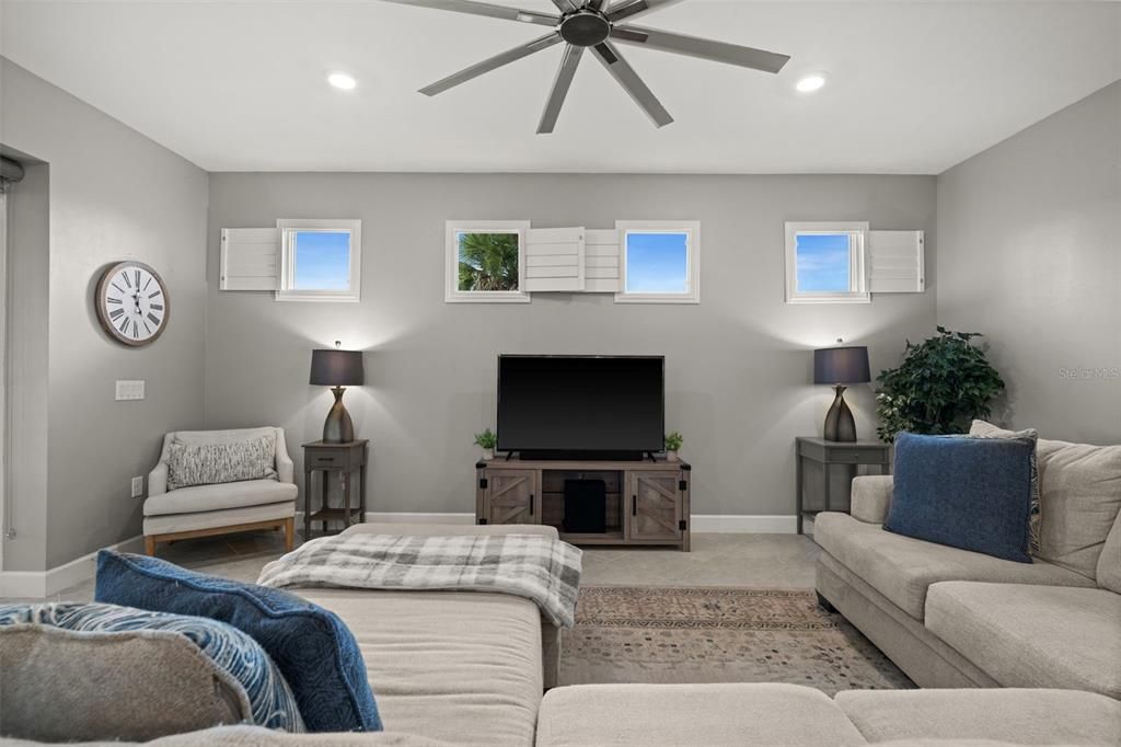 For Sale: $470,000 (3 beds, 2 baths, 2009 Square Feet)
