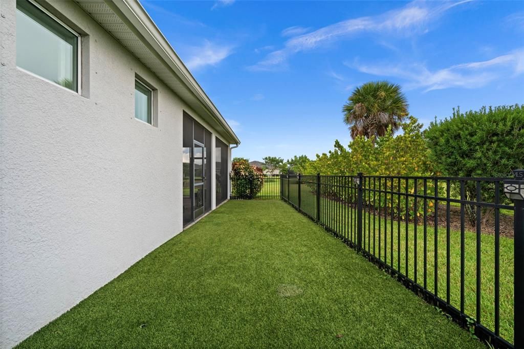 For Sale: $470,000 (3 beds, 2 baths, 2009 Square Feet)