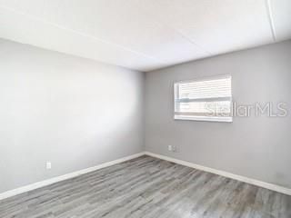 For Sale: $135,000 (2 beds, 1 baths, 784 Square Feet)