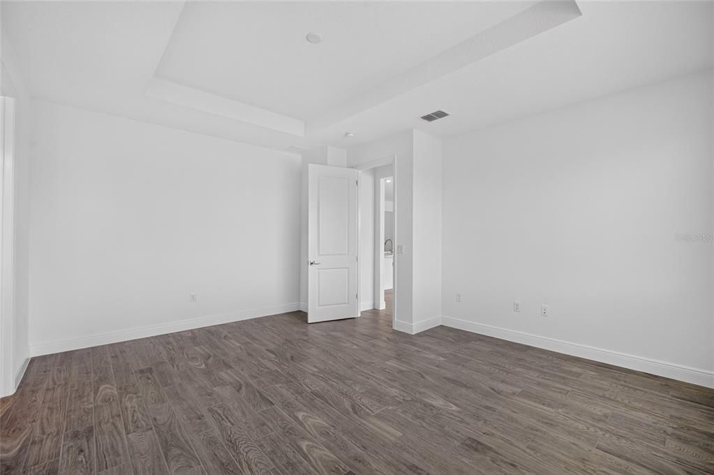 For Sale: $539,125 (2 beds, 2 baths, 2145 Square Feet)
