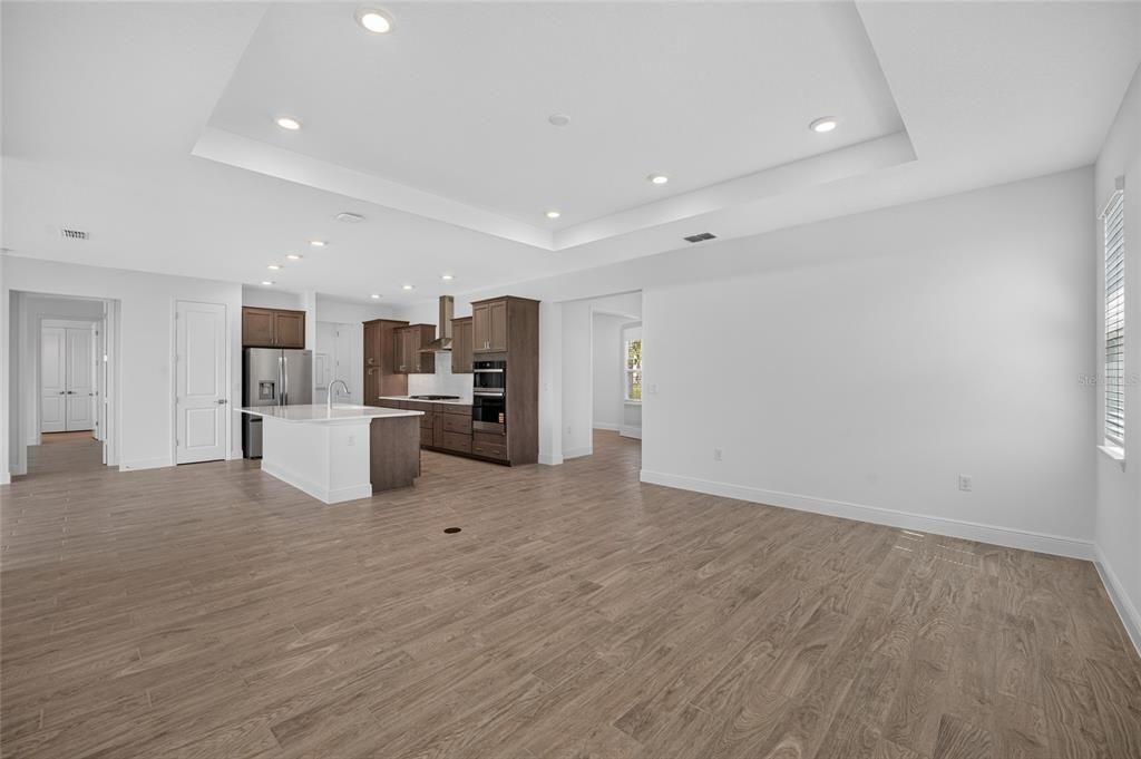 For Sale: $539,125 (2 beds, 2 baths, 2145 Square Feet)