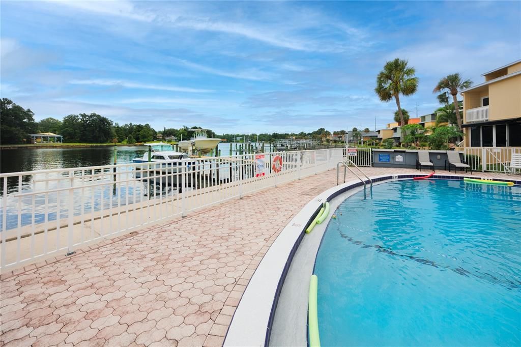 For Sale: $340,000 (2 beds, 2 baths, 1404 Square Feet)