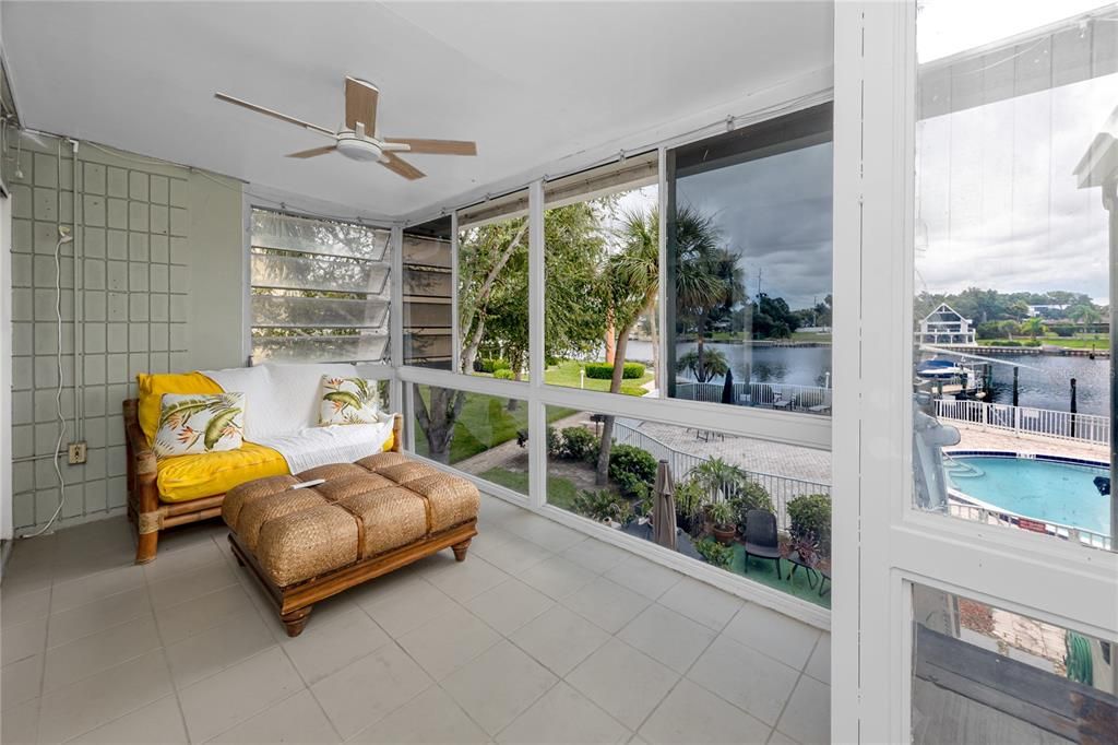 For Sale: $340,000 (2 beds, 2 baths, 1404 Square Feet)