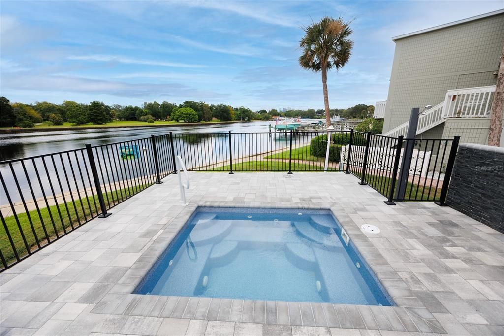 For Sale: $340,000 (2 beds, 2 baths, 1404 Square Feet)