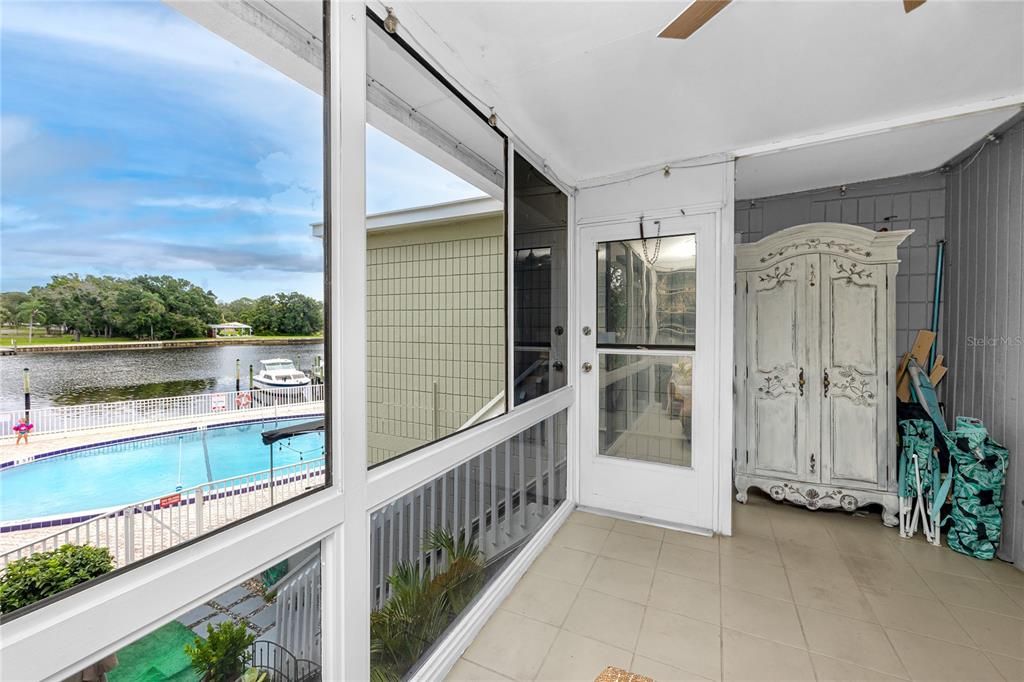 For Sale: $340,000 (2 beds, 2 baths, 1404 Square Feet)