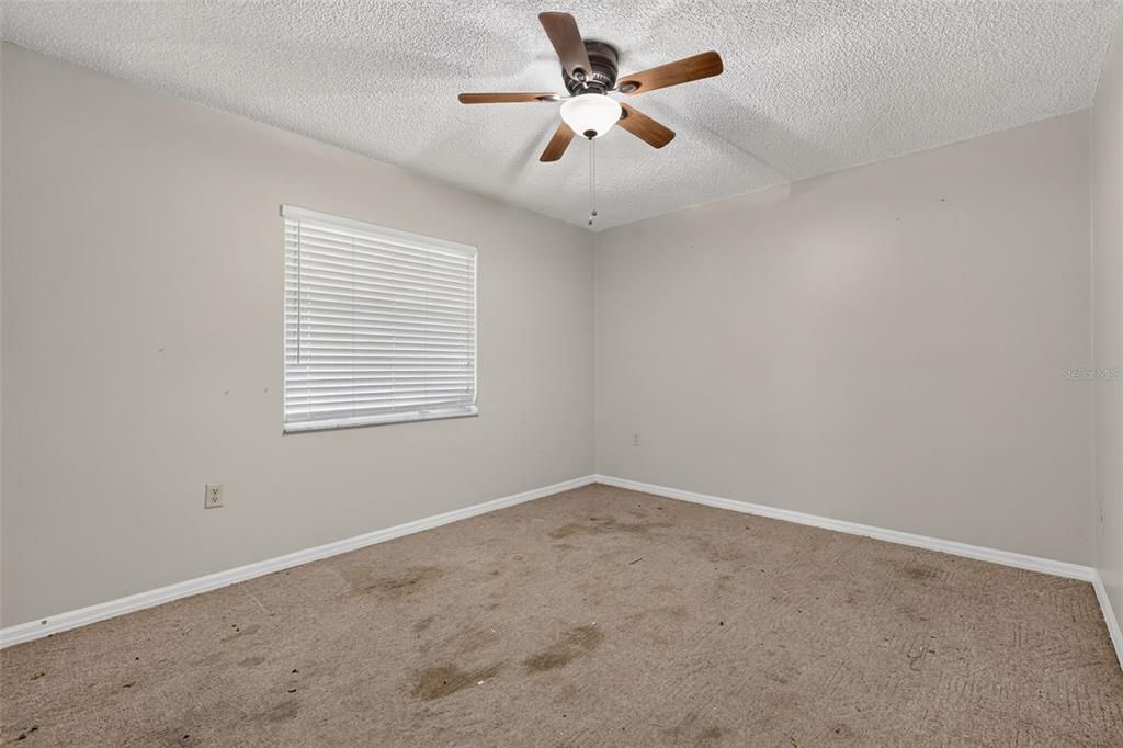 For Sale: $245,000 (3 beds, 2 baths, 1256 Square Feet)