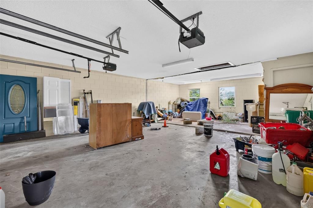For Sale: $245,000 (3 beds, 2 baths, 1256 Square Feet)