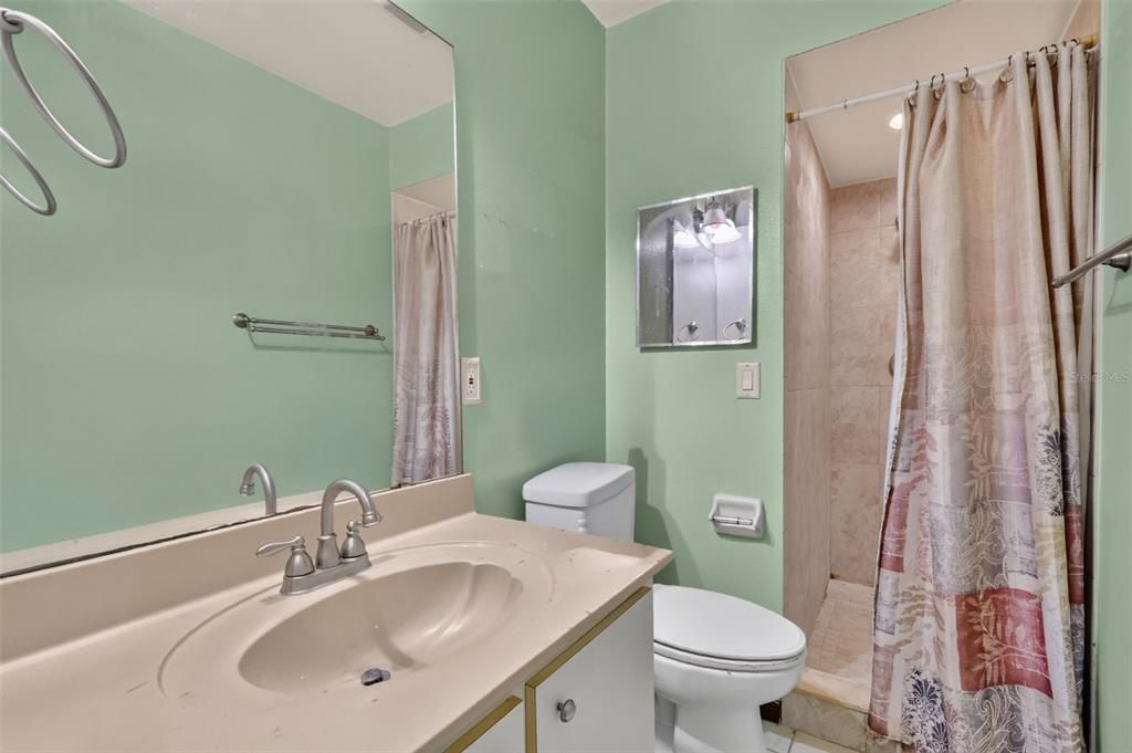 For Sale: $245,000 (3 beds, 2 baths, 1256 Square Feet)