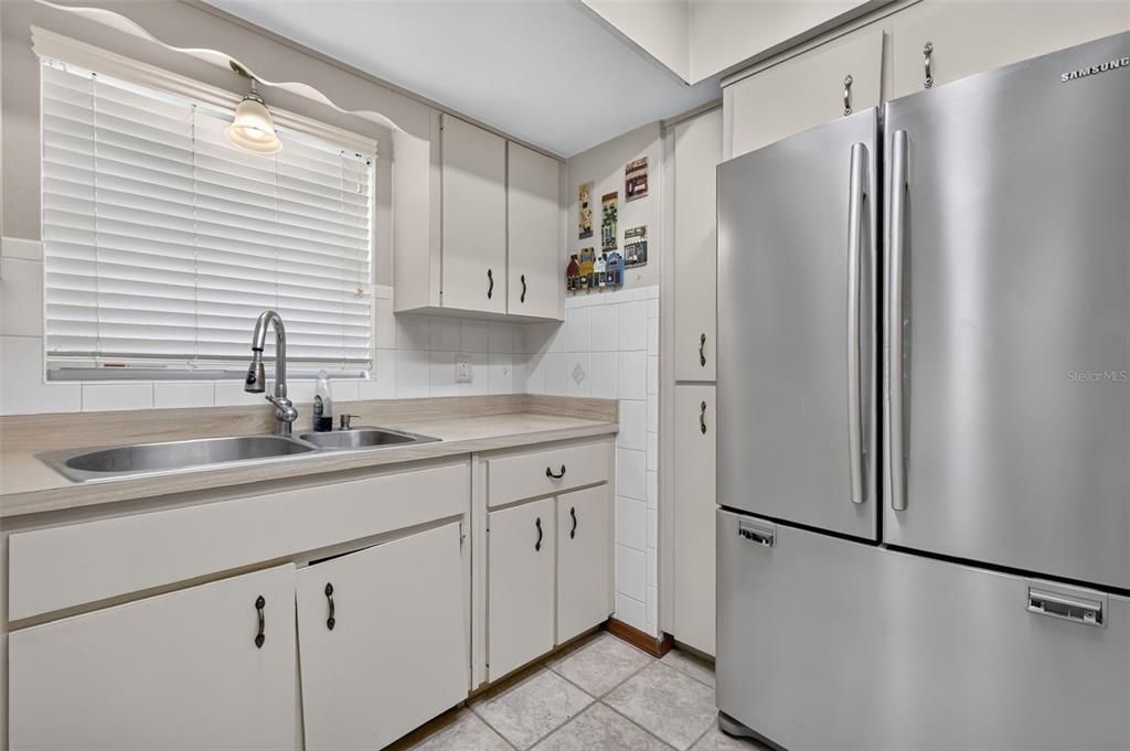 For Sale: $245,000 (3 beds, 2 baths, 1256 Square Feet)
