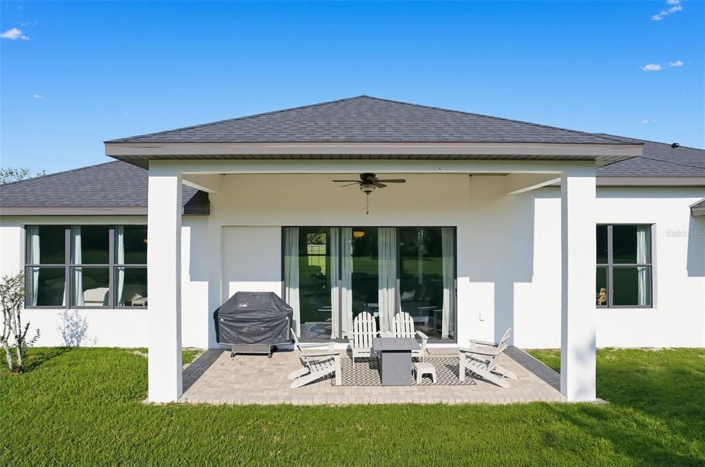 En Venta: $975,000 (3 camas, 2 baños, 2537 Pies cuadrados)
