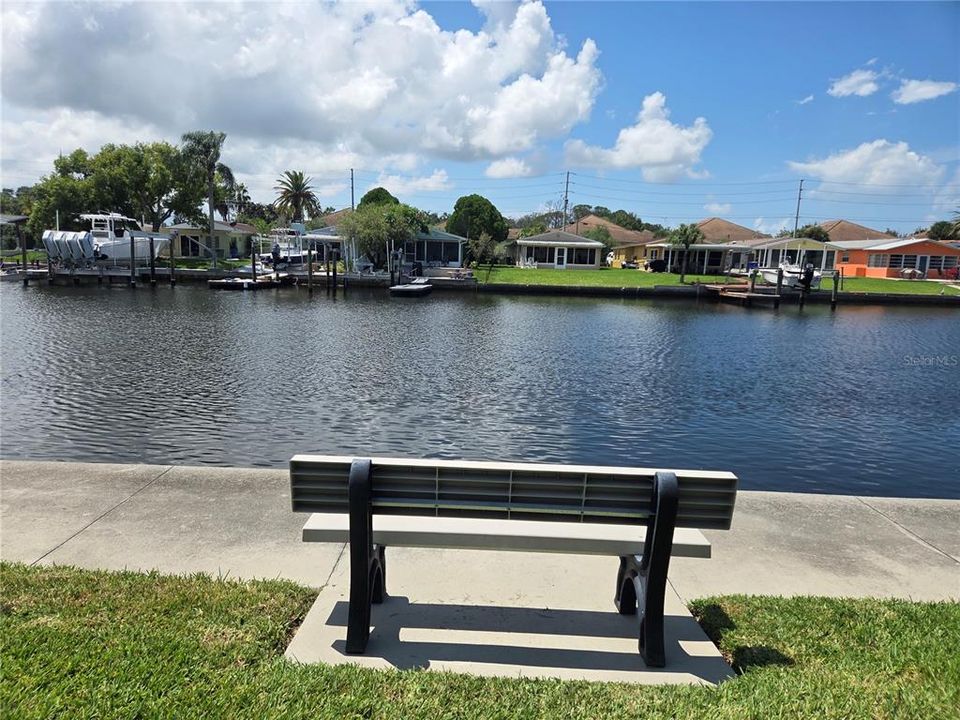 For Sale: $135,000 (2 beds, 2 baths, 1088 Square Feet)
