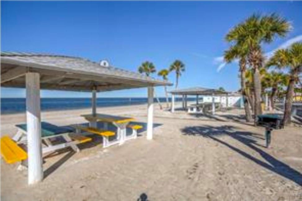 For Sale: $135,000 (2 beds, 2 baths, 1088 Square Feet)