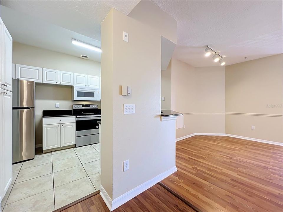For Sale: $165,000 (3 beds, 2 baths, 1362 Square Feet)