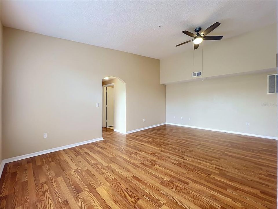 For Sale: $165,000 (3 beds, 2 baths, 1362 Square Feet)
