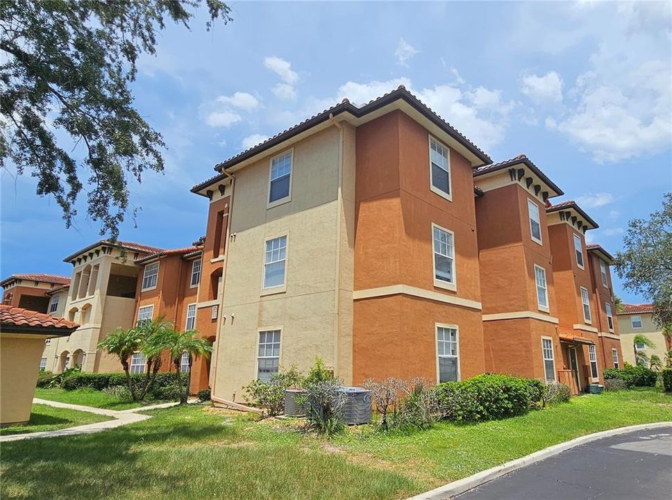 For Sale: $165,000 (3 beds, 2 baths, 1362 Square Feet)