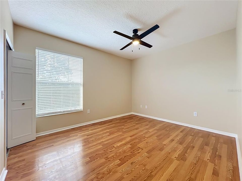 For Sale: $165,000 (3 beds, 2 baths, 1362 Square Feet)