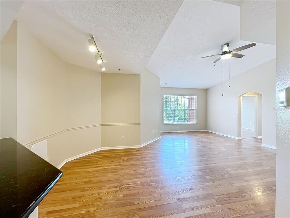 For Sale: $165,000 (3 beds, 2 baths, 1362 Square Feet)